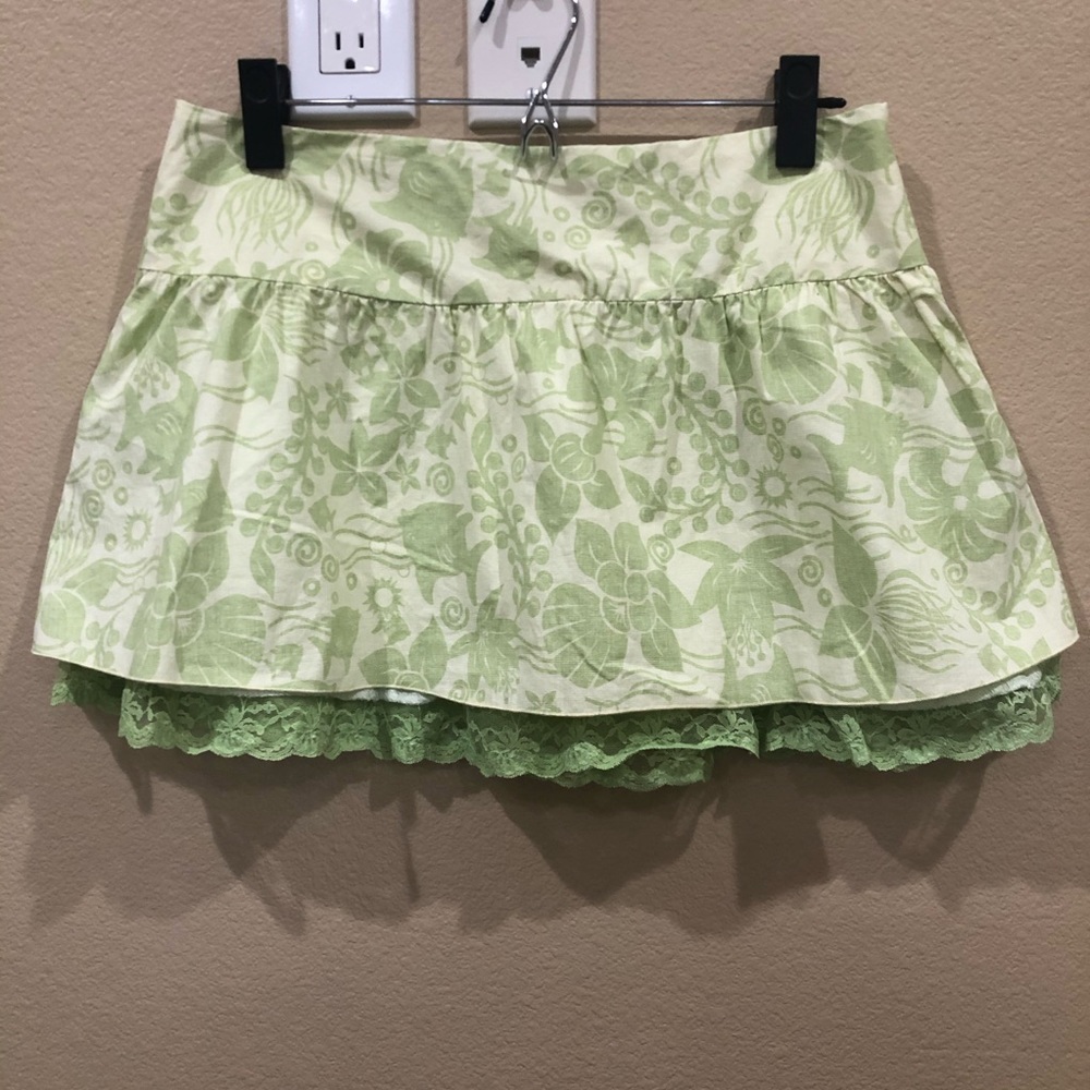 One Mini Skirt